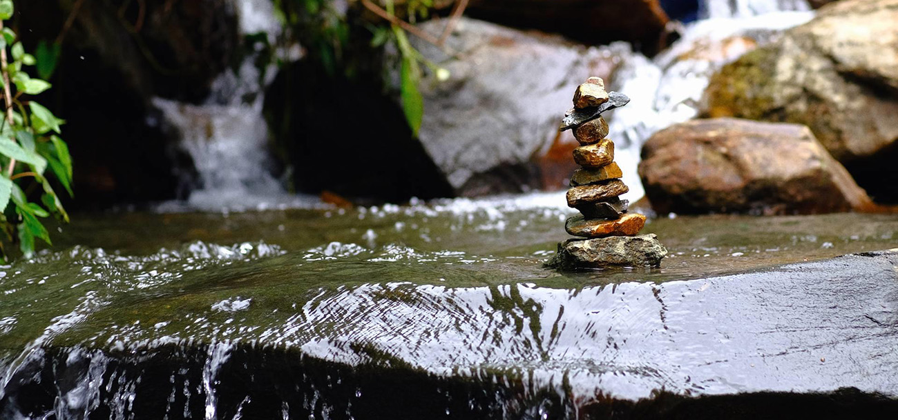 Thác Mơ - tấm lụa đào nơi vùng cao Tây Bắc 2 thac mo ve dep mem mai tua tam lua dao noi vung cao yen bai 1646043724