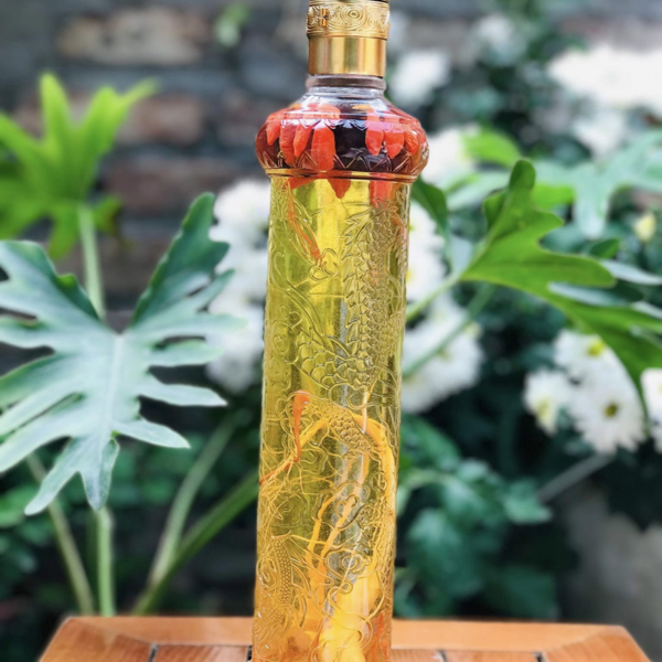 Chai Nhân Sâm 500ml 6 chai rong 500ml